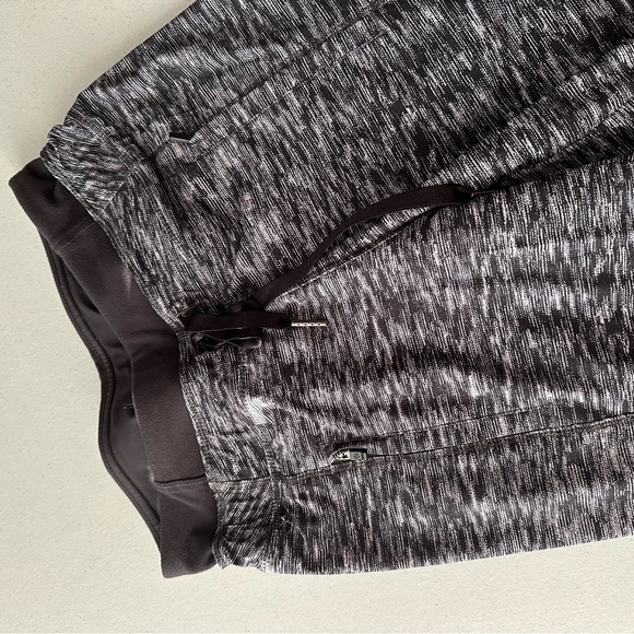 Lululemon Pants - Picture 2 of 2